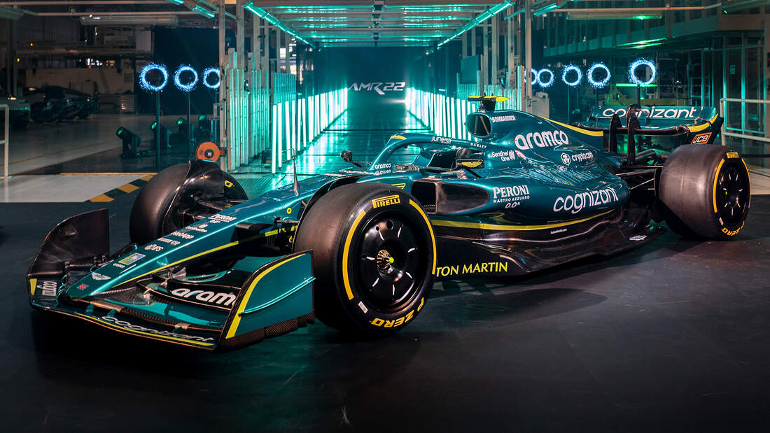 Baerbock fährt EQS und neuer F1 Aston Martin AUTO MOTOR UND SPORT