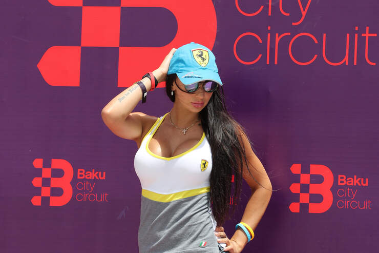 Formel-1-Girl-Baku-Aserbaidschan-2016-fo