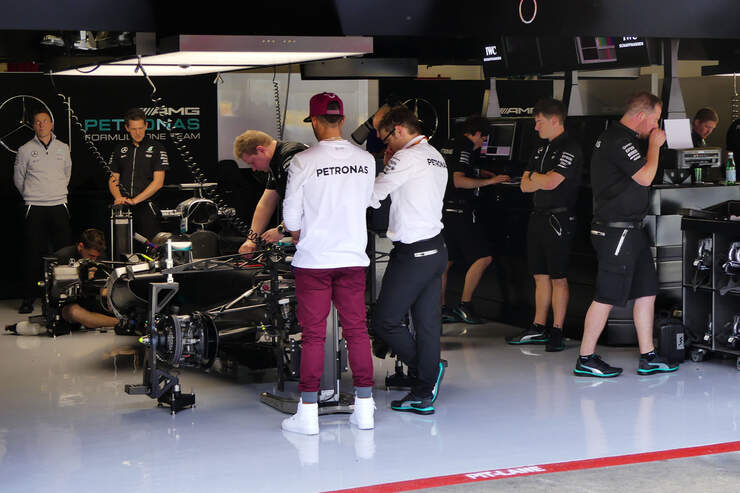 Lewis-Hamilton-Mercedes-F1-GP-Spanien-Ba