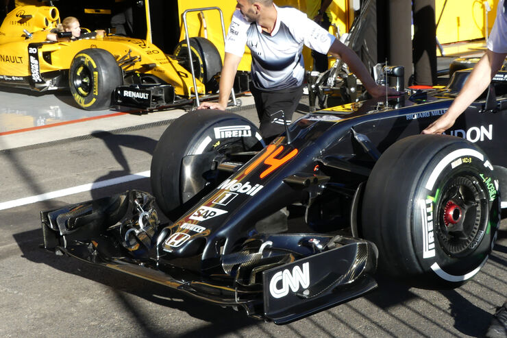[Imagen: McLaren-Formel-1-GP-Belgien-Spa-Francorc...971037.jpg]