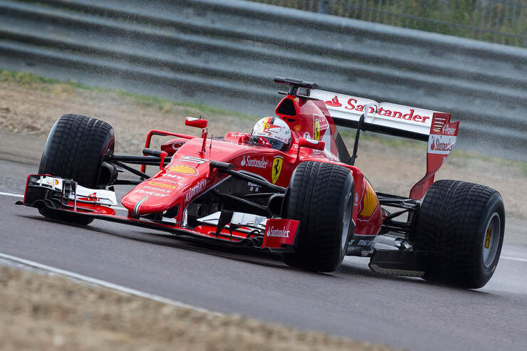 Sebastian-Vettel-Pirelli-2017-Reifen-Tes