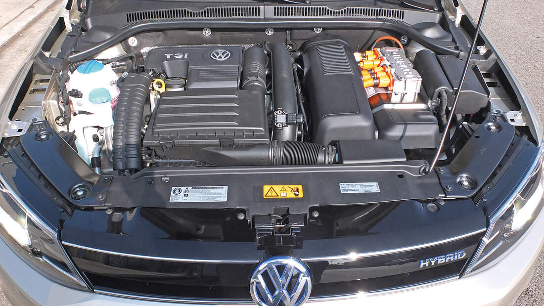 Vw Jetta Tsi Hybrid Fahrbericht Kompakte Spritsparlimousine Auto