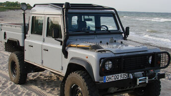  Land Rover Defender 130 Crew Cab