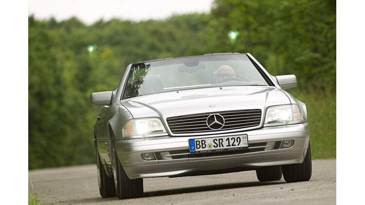 Mercedes Benz Sl 600 Gunstiger Zwolfender Mit Hohen Wartungskosten Auto Motor Und Sport