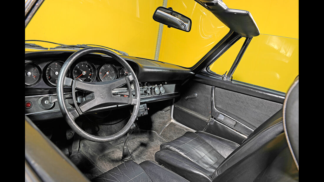  Porsche 911 S Targa, Cockpit