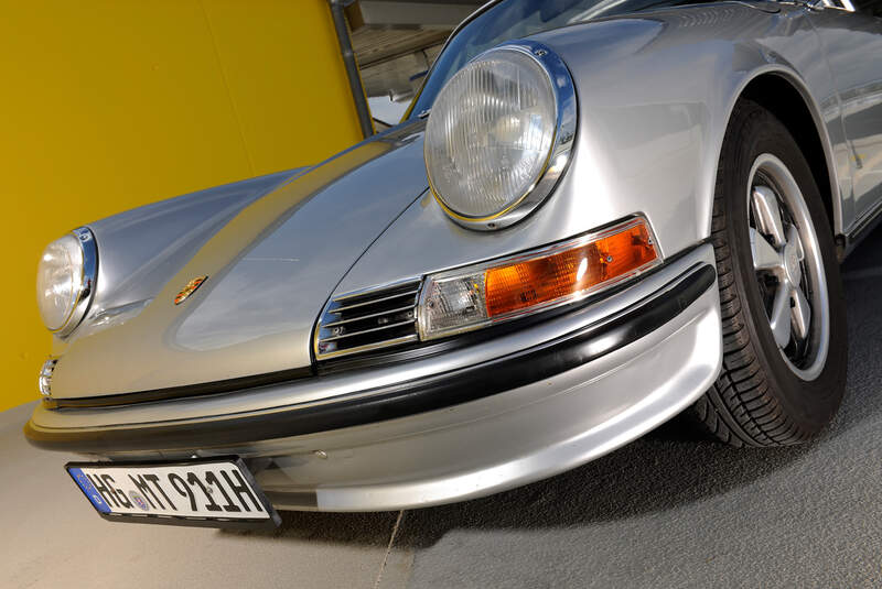  Porsche 911 S Targa, Frontscheinwerfer