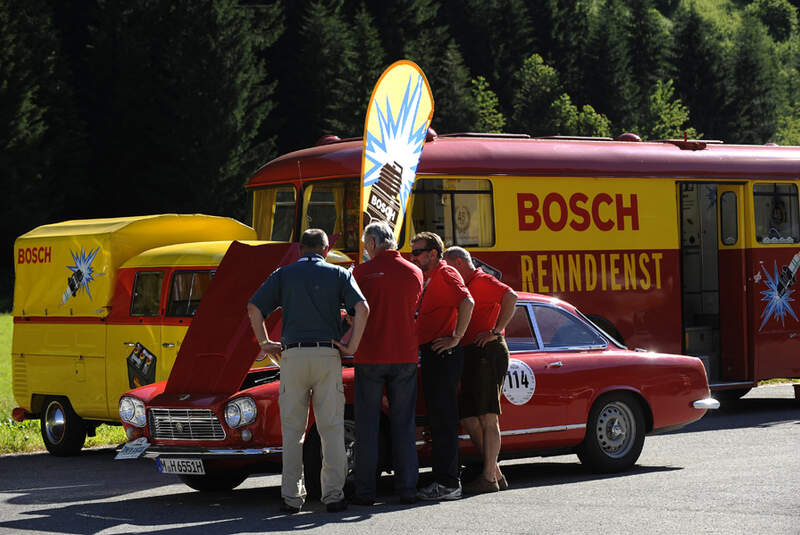  Silvretta Classic 2010 - Tag 1 Impressionen - Bosch-Servicewagen
