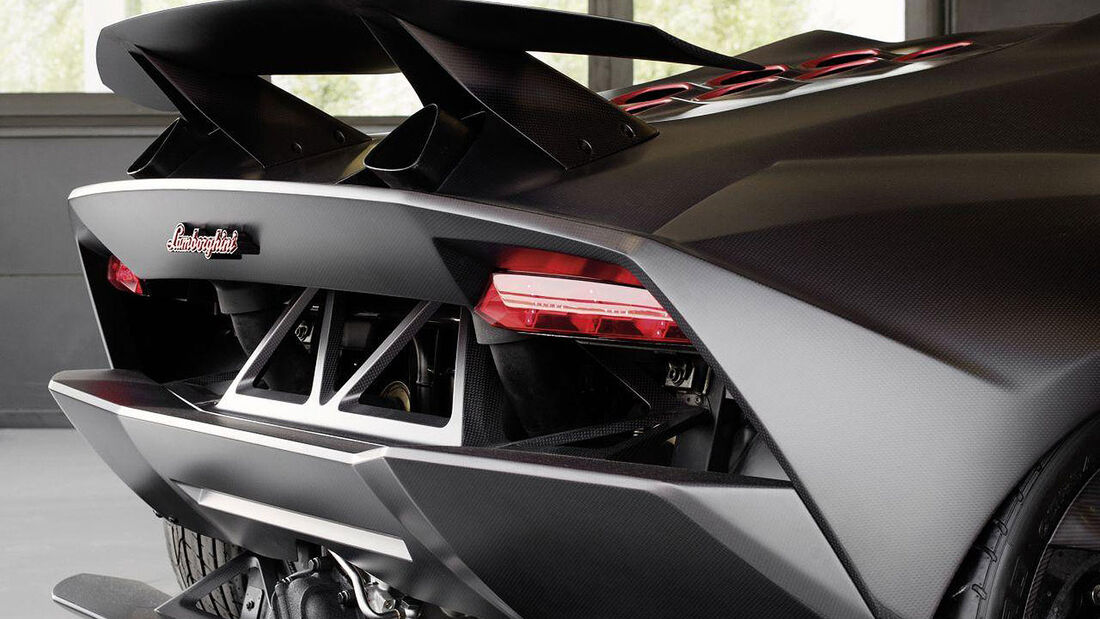 01/2013 Lamborghini Sesto Elemento