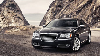 Chrysler 300C ▻ Alle Generationen, neue Modelle, Tests & Fahrberichte -  AUTO MOTOR UND SPORT