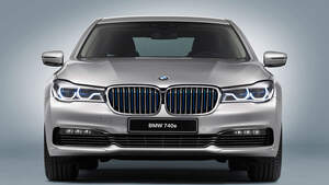 02/2016 BMW 740e iPerformance