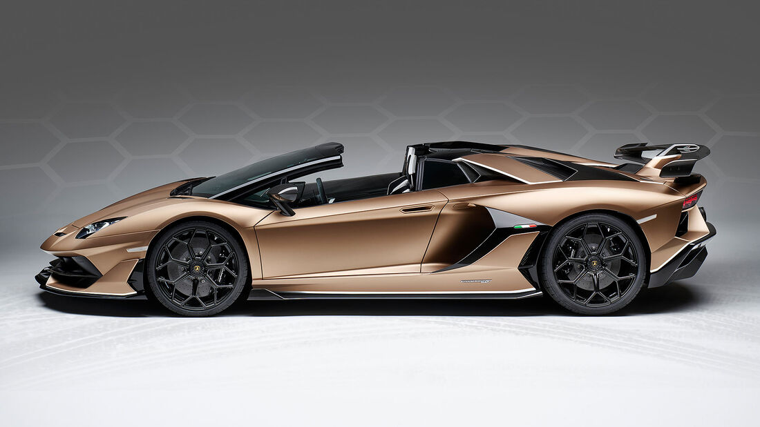 03/2019  Lamborghini Aventador SVJ Roadster