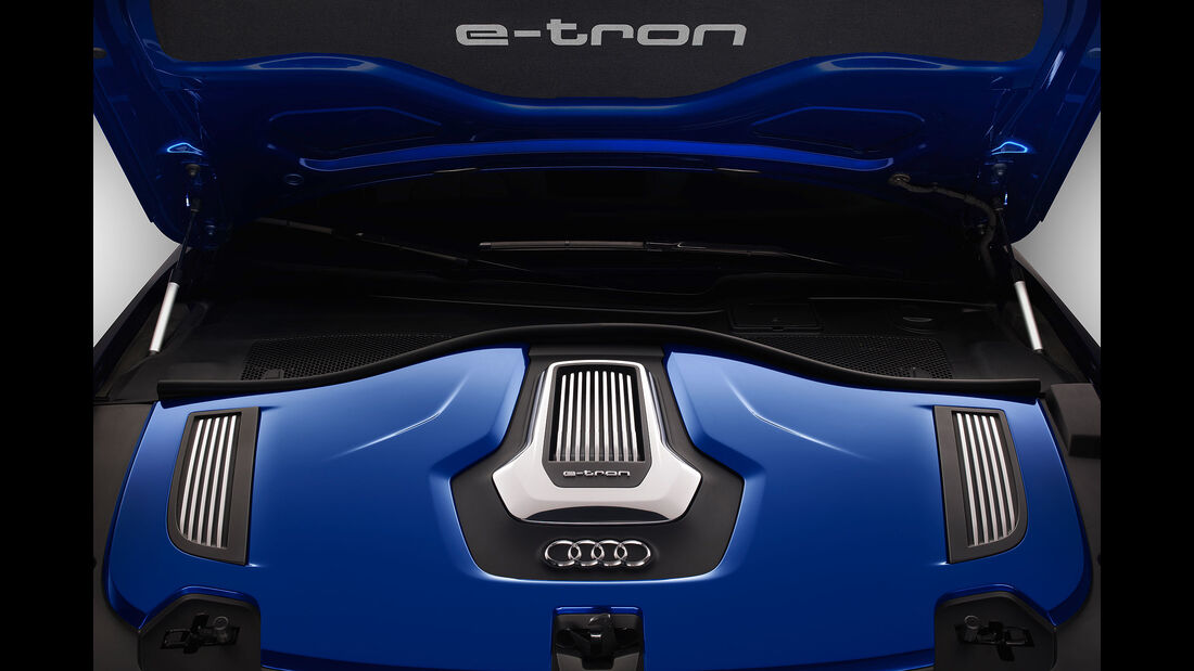04/2015 Audi A6 L E-Tron China