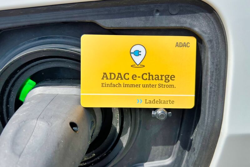 04/2024 ADAC Recharge Ladekarte Elektroauto aufladen EnBW