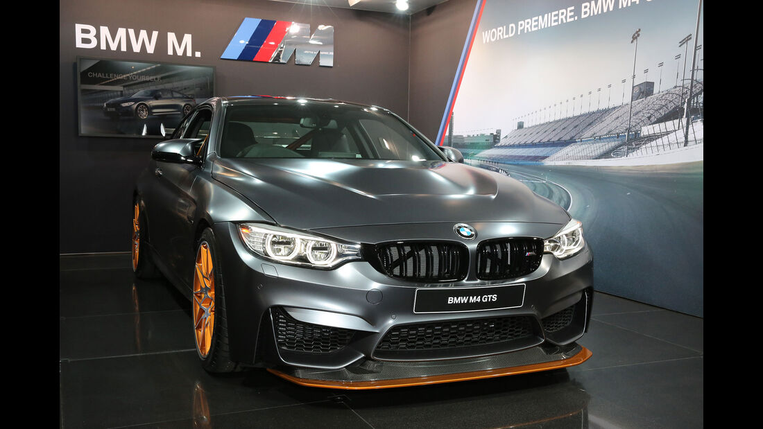 05/2015, Tokio Motor Show 2015 Thomas Sitzprobe BMW M4 GTS