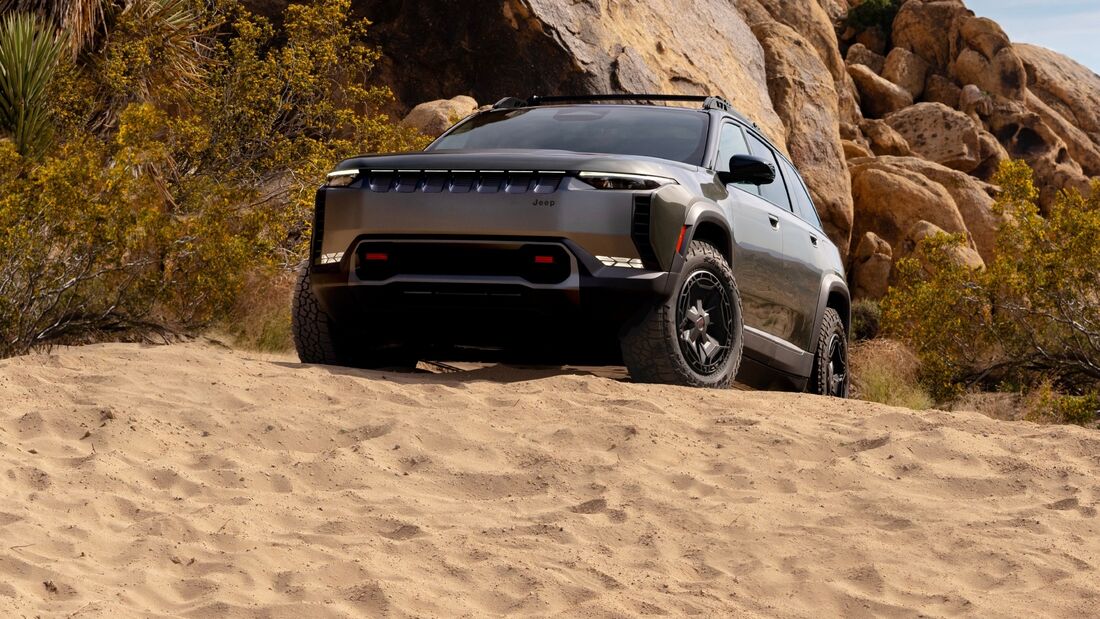 05/2024 Jeep Wagoneer S Trailhawk Concept 