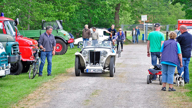 Oldtimermarkt Bockhorn Marktplatz Am Jadebusen Auto Motor Und Sport