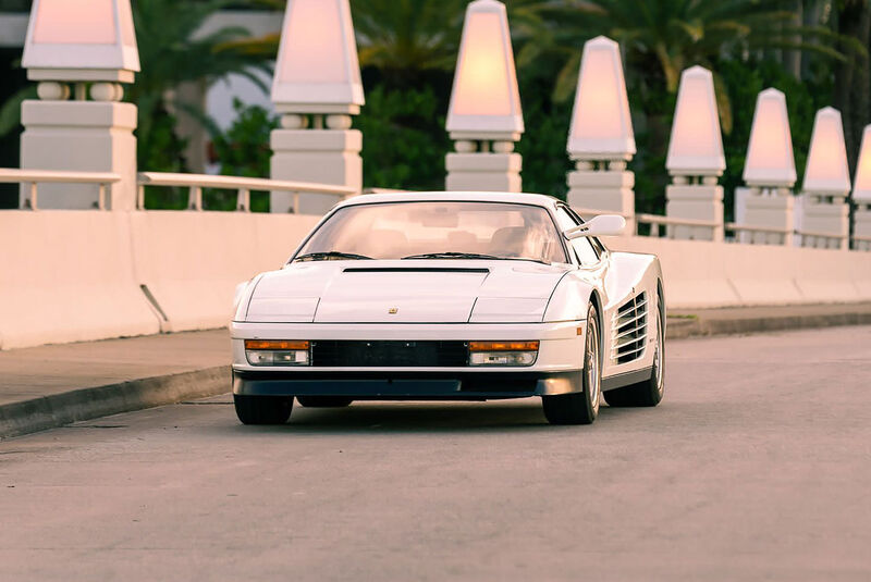 06/2021, Weißer Ferrari Testarossa Original Filmauto Miami Vice