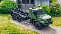eurosatory-2024-mercedes-milit-r-lkw-zetros-8x8-arocs-und-unimog