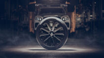 07/2021, Bentley Bentayga mit 22 Zoll Karbon Rädern