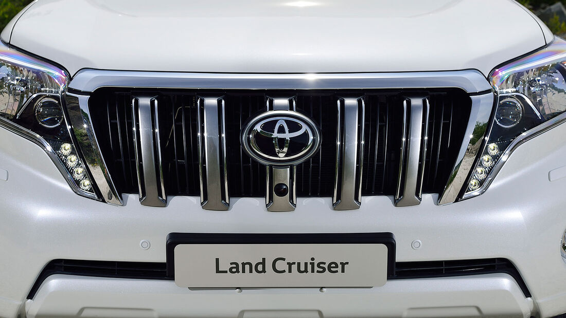 08/2013 Toyota Land Cruiser Facelift