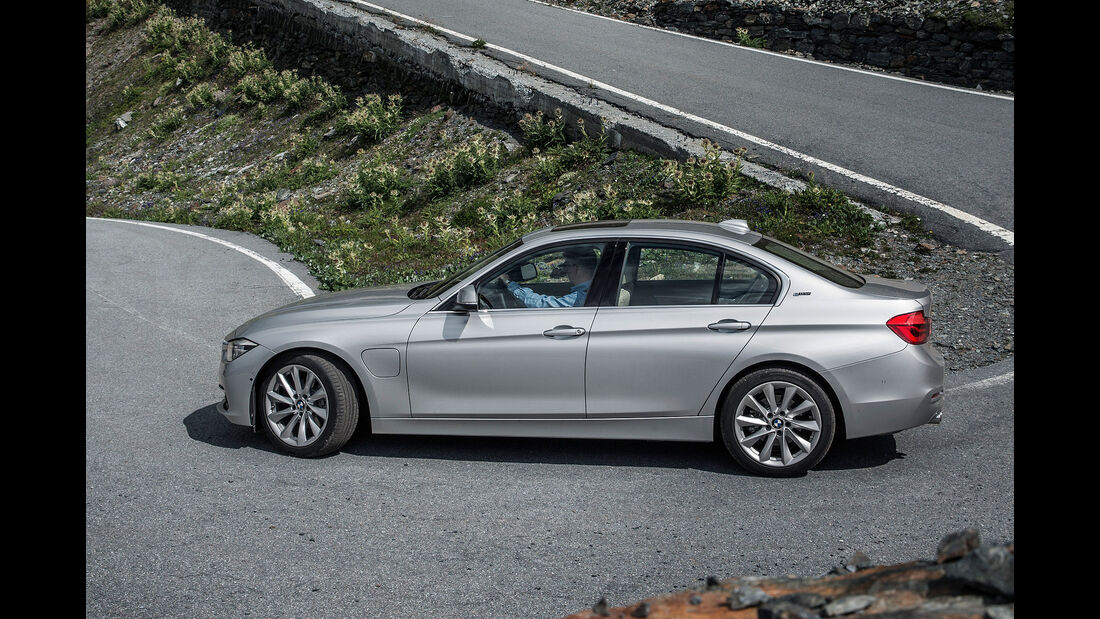 08/2015, BMW 330e Sperrfrist