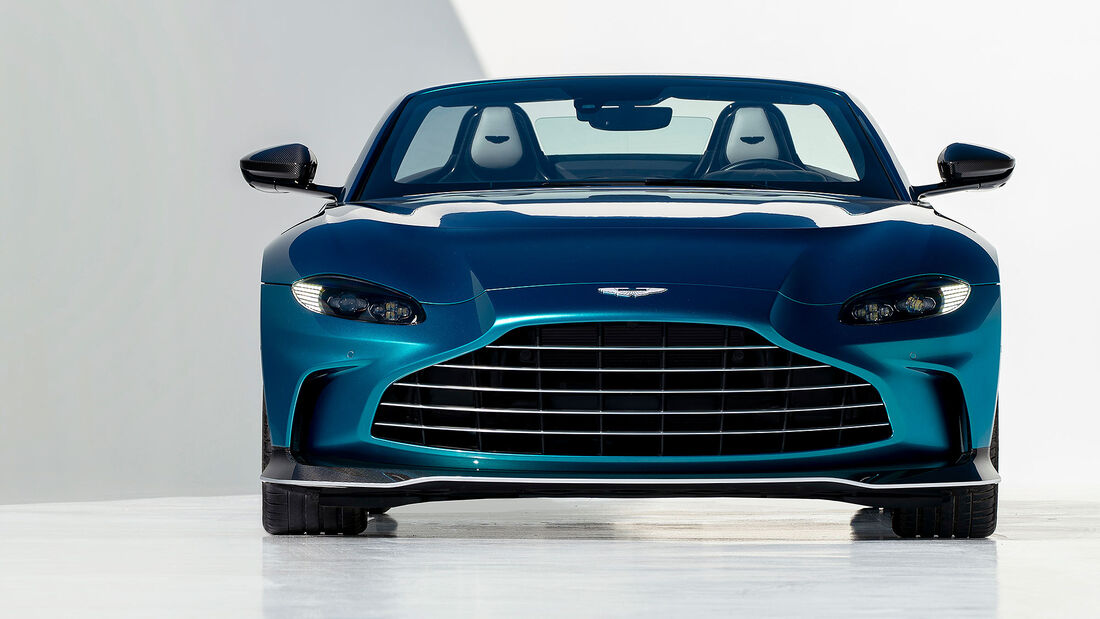 08/2022, Aston Martin V12 Vantage Roadster