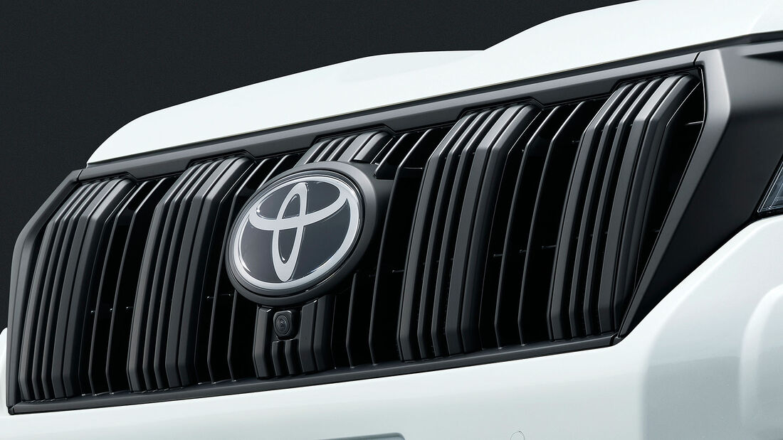 08/2022, Toyota Land Cruiser Prado Special Edition TX L Package Matt Black Edition für Japan