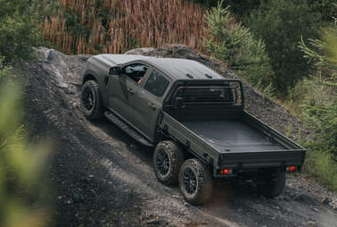 Ganze Familie als Land Rover-Erbe