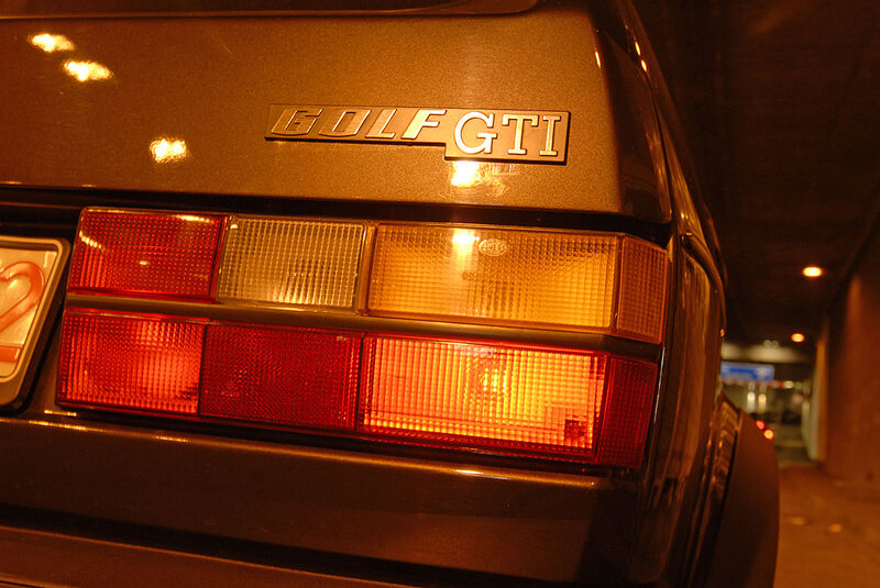 0906_VW Golf I GTI Pirelli