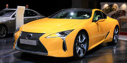 10/2018, Lexus LC Yellow Edition auf dem Autosalon Paris 2018