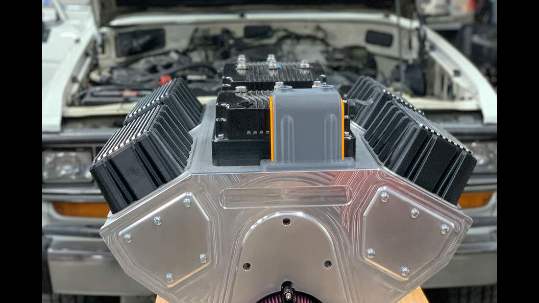 EV West Revolt Crate Engine TeslaMotor statt V8 AUTO MOTOR UND SPORT