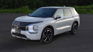 10/2021, Mitsubishi Outlander MY 2023 Plug-in-Hybrid