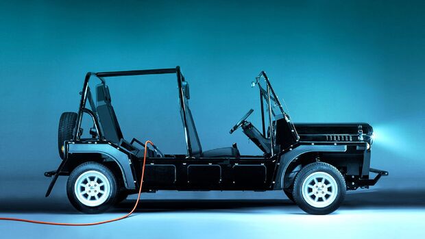 Moke: Cult Convertible Now with Electric Drive