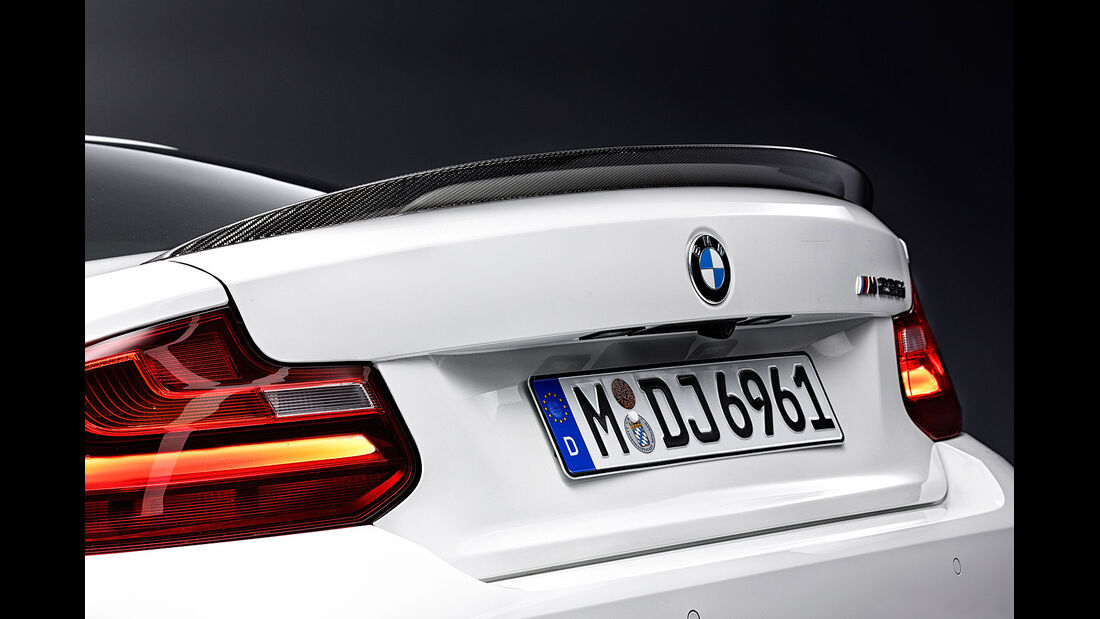 11/2013 BMW 2er M Performance Bauteile