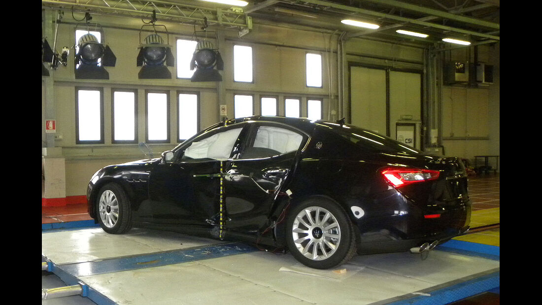 11/2013, EuroNCAP-Crashtest, Maserati Ghibli