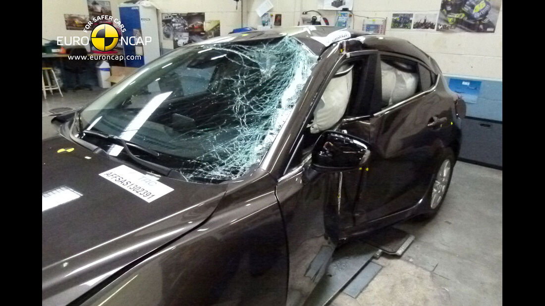 11/2013, EuroNCAP-Crashtest, Mazda 3