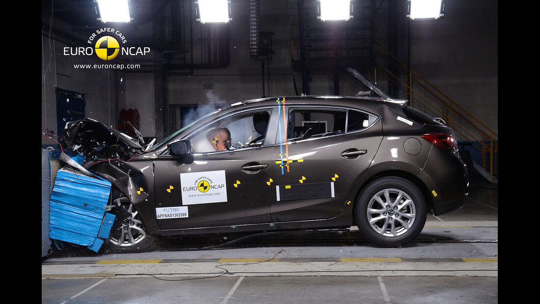 11/2013, EuroNCAP-Crashtest, Mazda 3