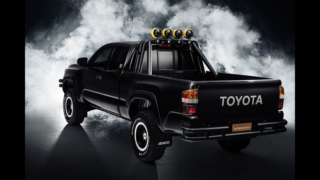 11/2015 Toyota auf der Sema 2015 Toyota Tacoma Back to the Future