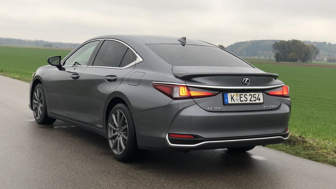 11/2019, Lexus ES300h