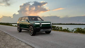11/2020, Rivian R1S Elektro-SUV