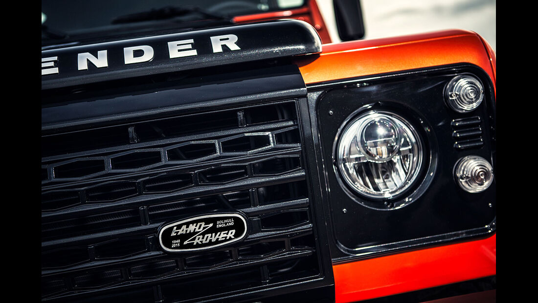 12/2014, Land Rover Defender Limited Edition Adventure