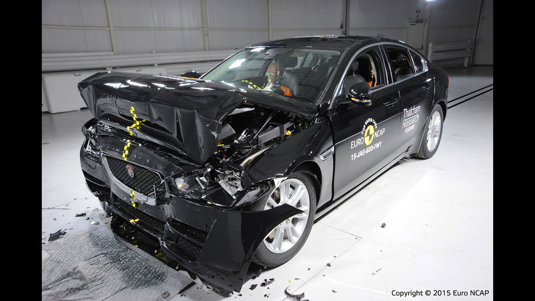 12/2015 EuroNCAP Crashtest Jaguar XE