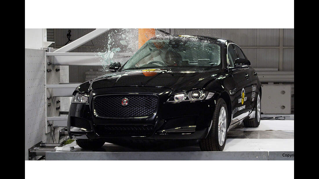 EuroNCAP Crashtest mit Mercedes GLC, BMW X1, Opel Astra AUTO MOTOR