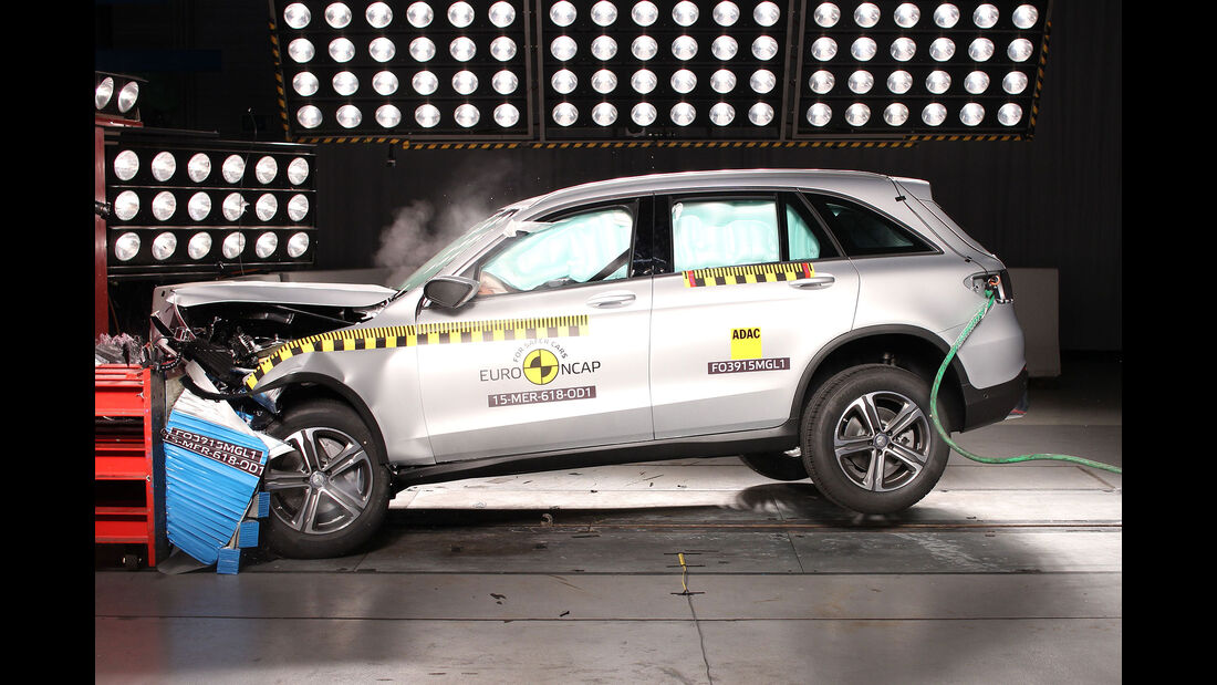 12/2015 EuroNCAP Crashtest Mercedes GLC