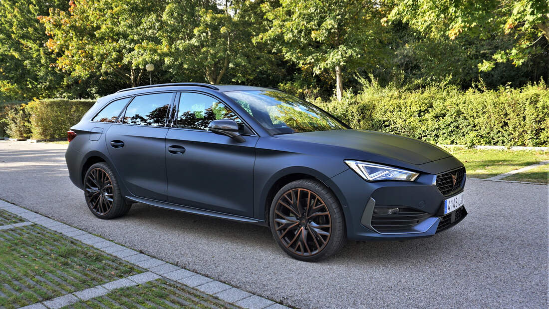 SEAT Leon e-Hybrid Soon will No Longer Be Available for Order SEAT Leon e-Hybrid Soon will No Longer Be Available for Order