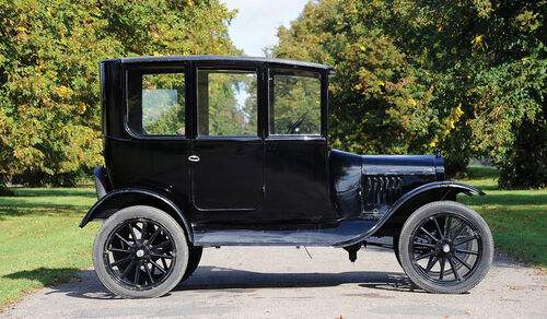 1923er Ford Model T Centre-Door Sedan