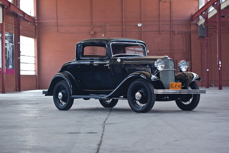 1932er Ford V-8 DeLuxe Three-Window Coupe 
