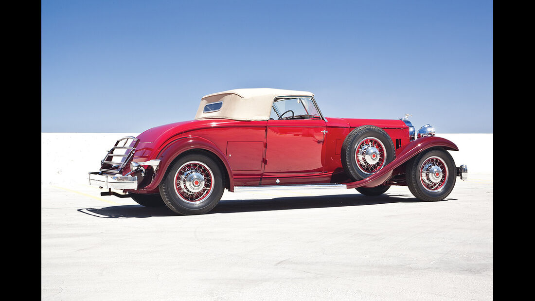 1932er Packard Individual Custom Eight Convertible Coupe by In the Style of Dietrich Inc.