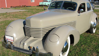 1936er Cord 810 Westchester Four Door Coupe