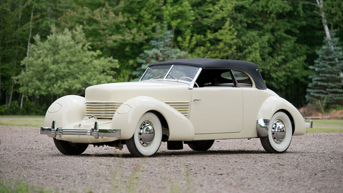 1937 Cord 812 Phaeton